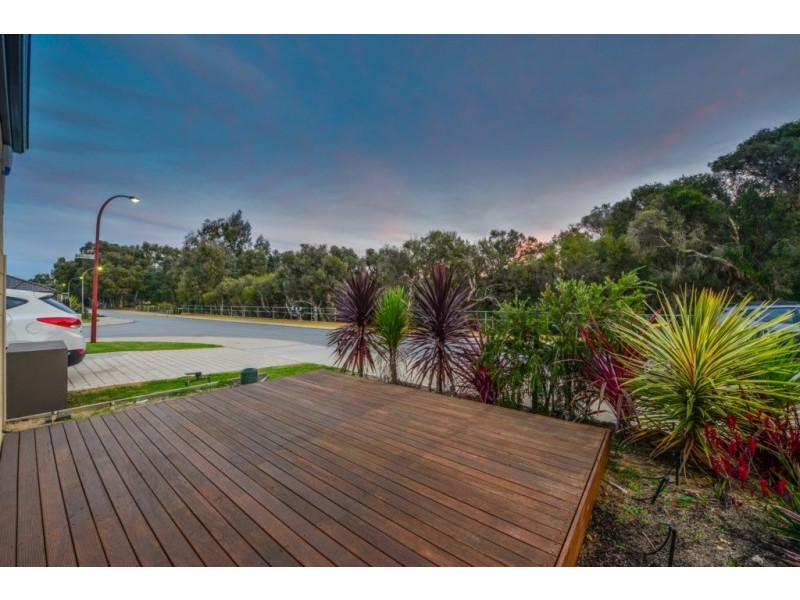 38 Kalari Drive, Wattle Grove WA 6107