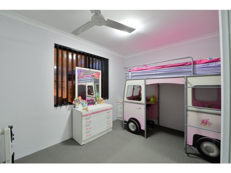 38 Kalari Drive, Wattle Grove WA 6107