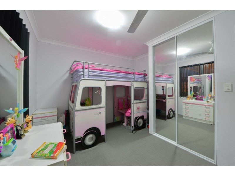 38 Kalari Drive, Wattle Grove WA 6107