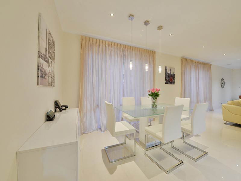 19 Tulip Way, East Cannington WA 6107