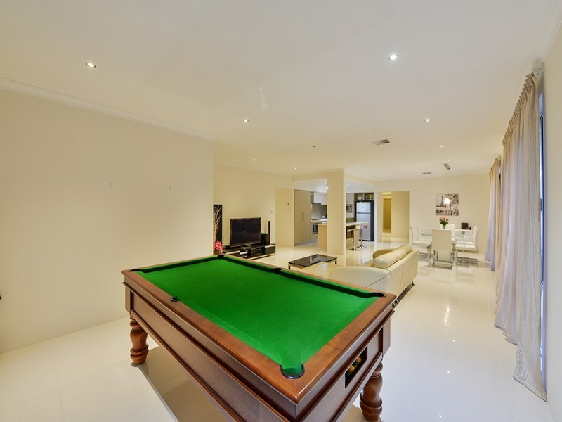 19 Tulip Way, East Cannington WA 6107