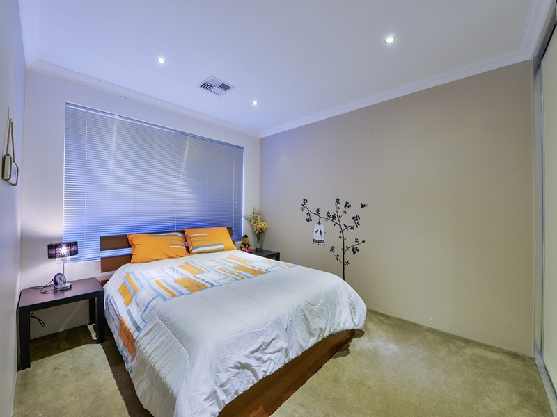 19 Tulip Way, East Cannington WA 6107