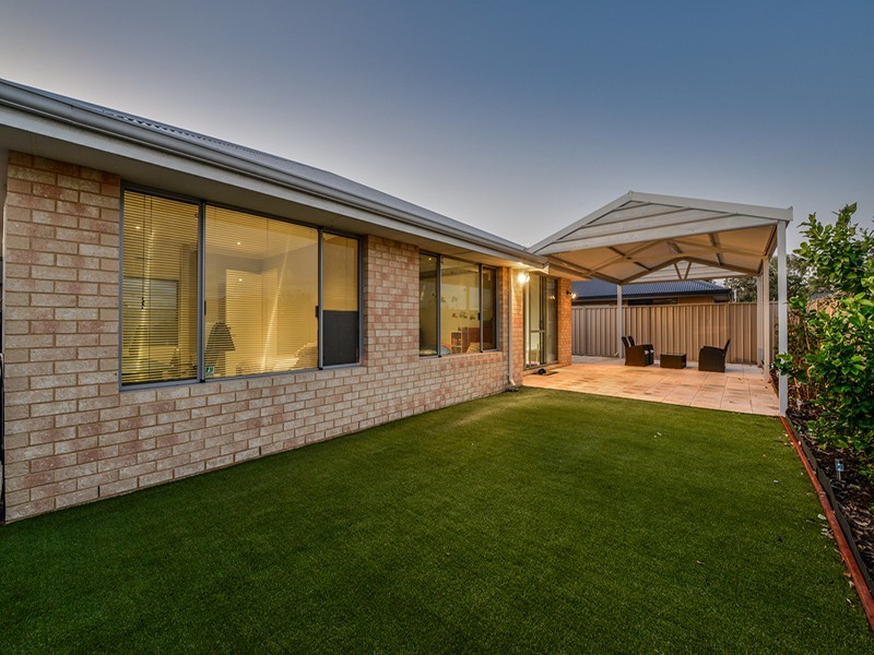 19 Tulip Way, East Cannington WA 6107