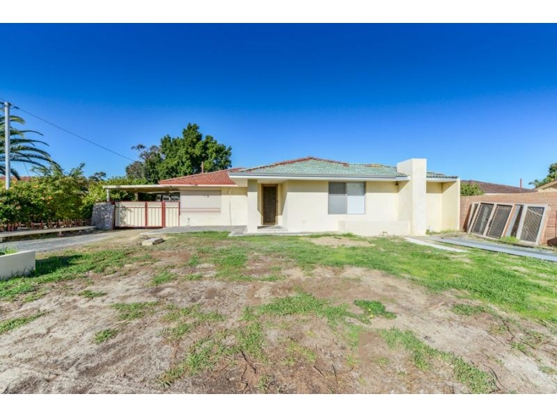 16 Meakers Way, Girrawheen WA 6064