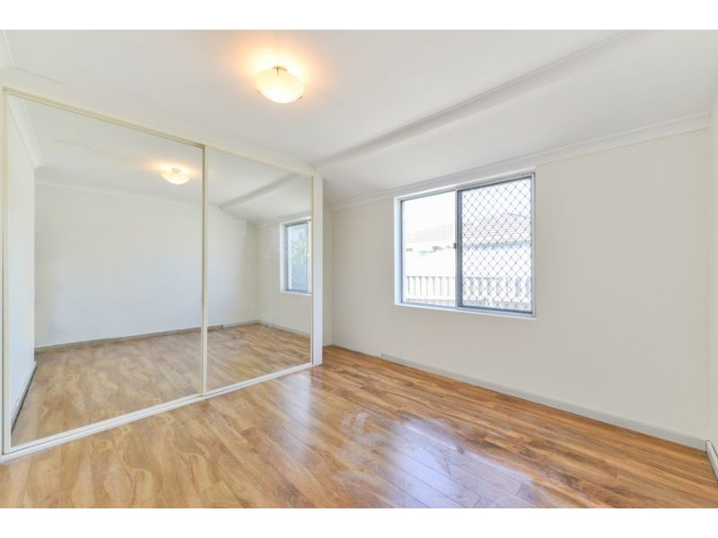 16 Meakers Way, Girrawheen WA 6064