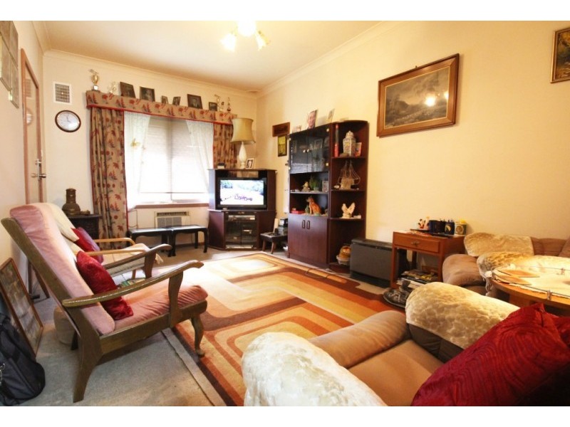 62 Reginald Street, Queens Park WA 6107