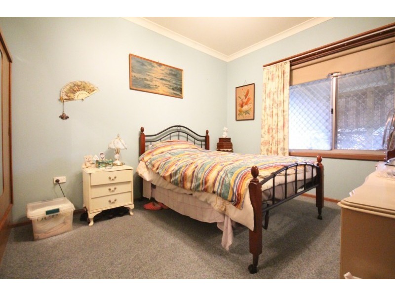 62 Reginald Street, Queens Park WA 6107