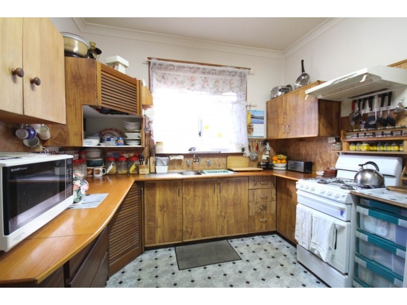 62 Reginald Street, Queens Park WA 6107