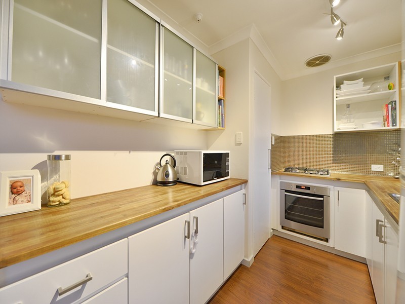 8b Bungaree Road, Wilson WA 6107