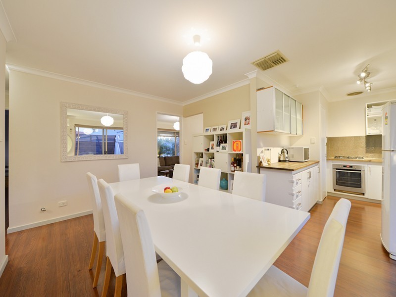 8b Bungaree Road, Wilson WA 6107