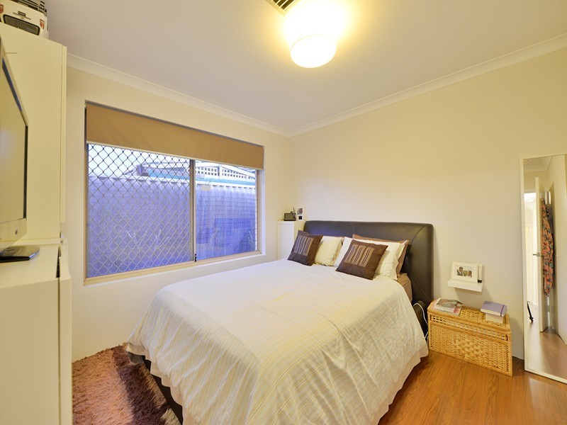 8b Bungaree Road, Wilson WA 6107