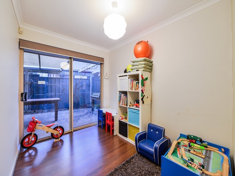8b Bungaree Road, Wilson WA 6107