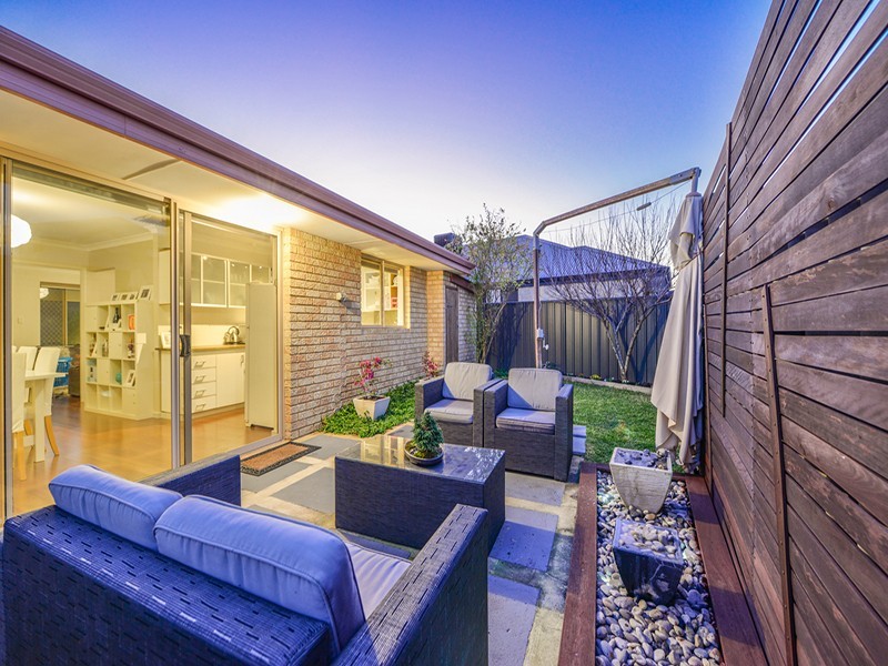 8b Bungaree Road, Wilson WA 6107