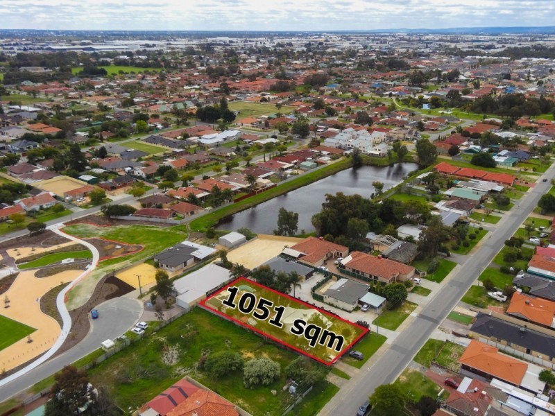 12 Thomas Street, Queens Park WA 6107