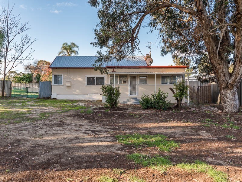 4 Barcombe Way, Gosnells WA 6110