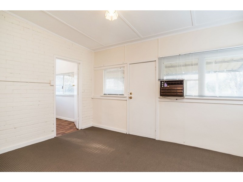 4 Barcombe Way, Gosnells WA 6110