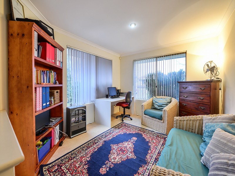 3 Weetman Cove, Cannington WA 6107