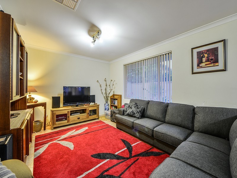 3 Weetman Cove, Cannington WA 6107
