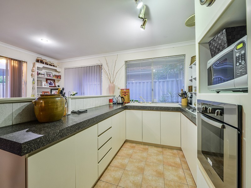 3 Weetman Cove, Cannington WA 6107