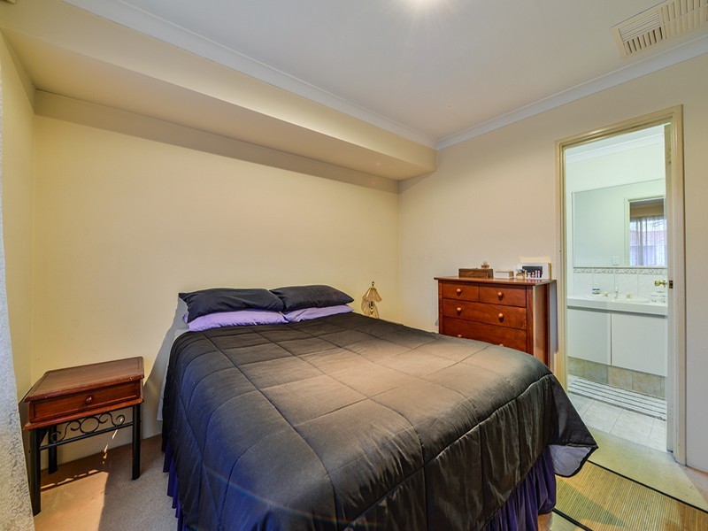 3 Weetman Cove, Cannington WA 6107