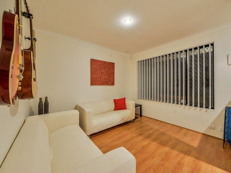 6 Adana Elbow, Kenwick WA 6107