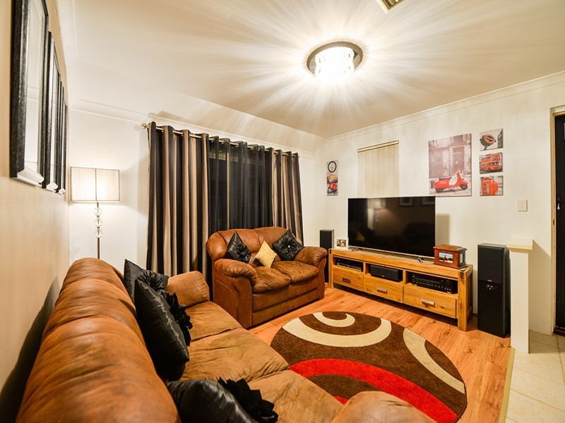 4 Amarina Close, Kenwick WA 6107