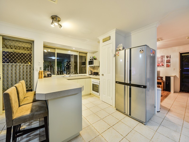 4 Amarina Close, Kenwick WA 6107