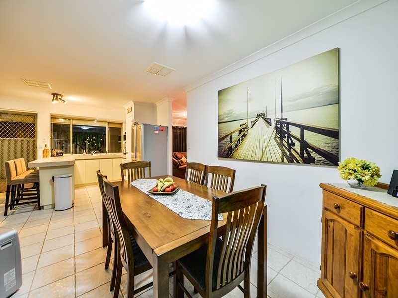 4 Amarina Close, Kenwick WA 6107