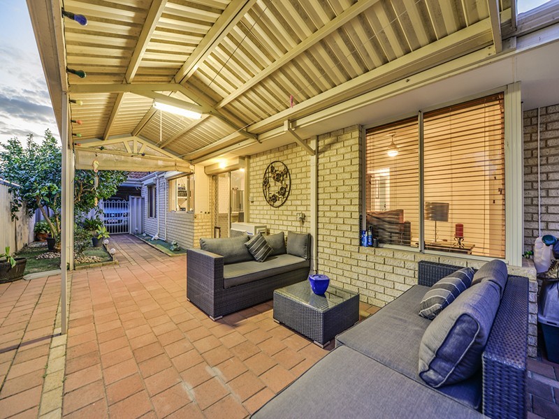 4 Amarina Close, Kenwick WA 6107