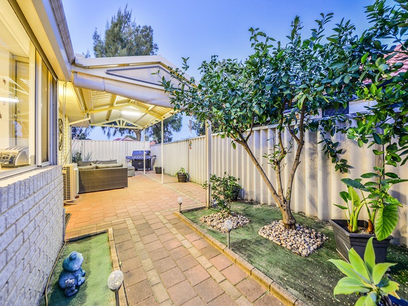 4 Amarina Close, Kenwick WA 6107