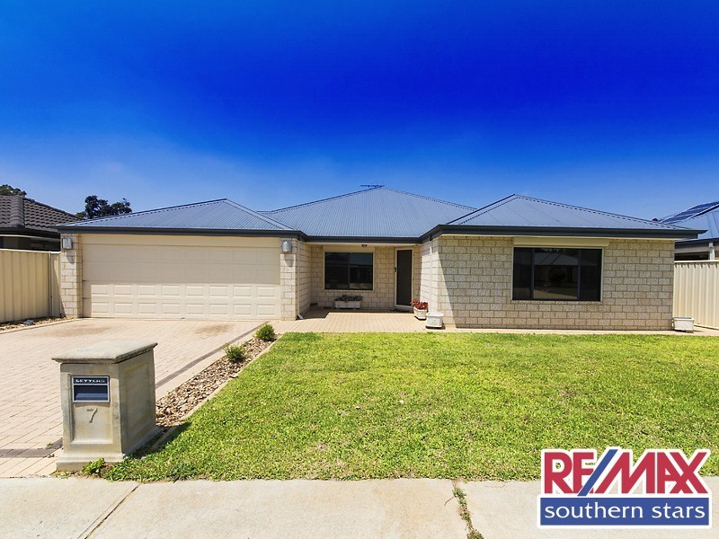 7 Santiago Street, Seville Grove WA 6112