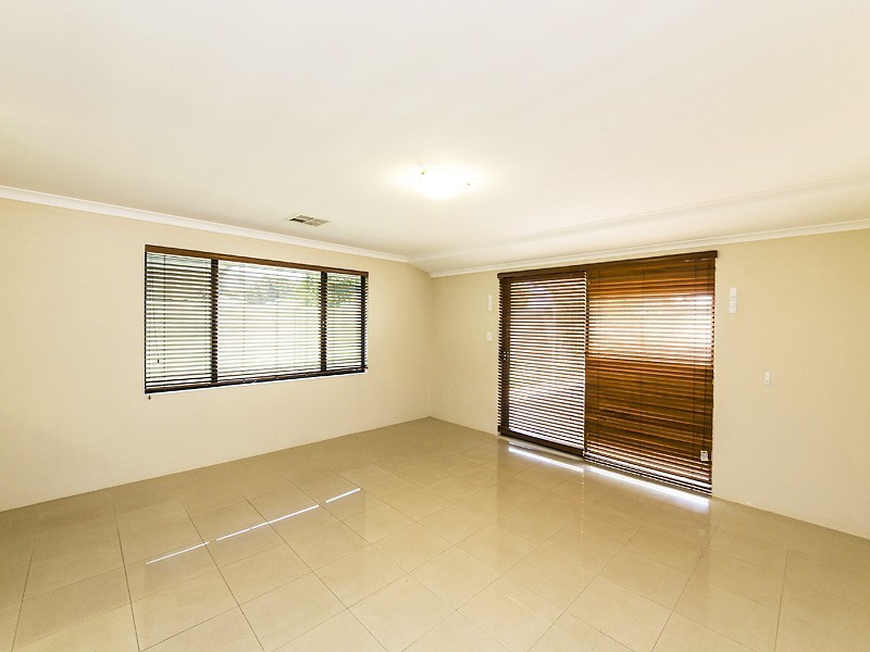 7 Santiago Street, Seville Grove WA 6112