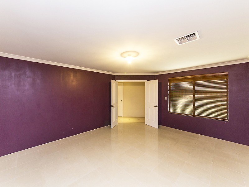 7 Santiago Street, Seville Grove WA 6112