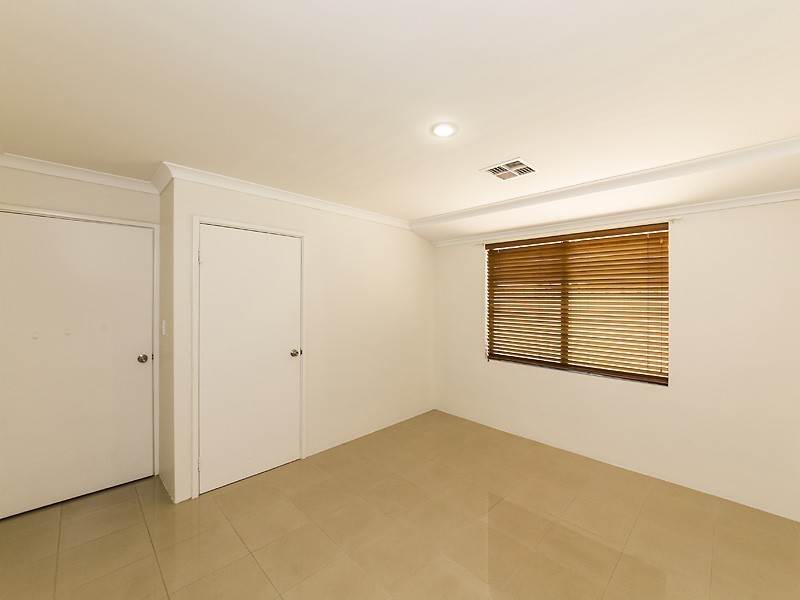 7 Santiago Street, Seville Grove WA 6112