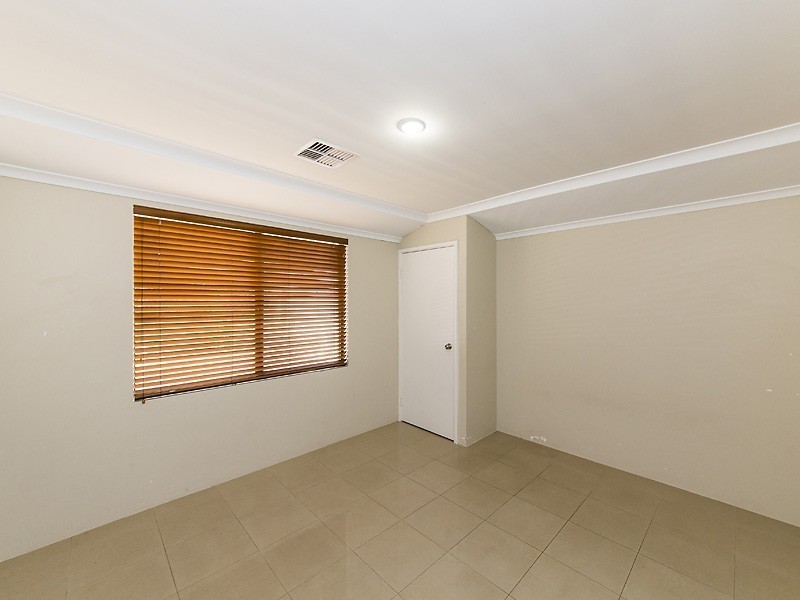 7 Santiago Street, Seville Grove WA 6112