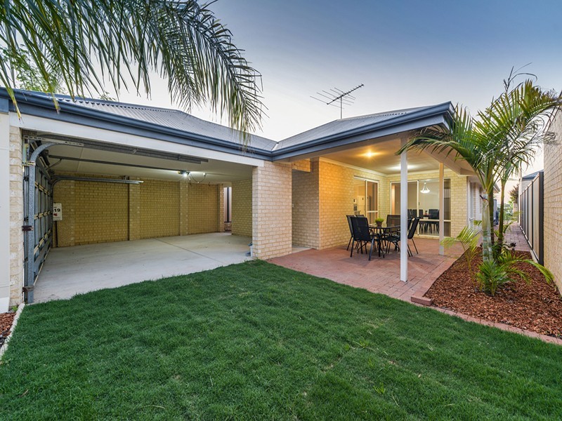 47 Camden Boulevard, Aubin Grove WA 6164