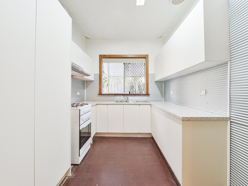 25 Brookland Street, Beckenham WA 6107