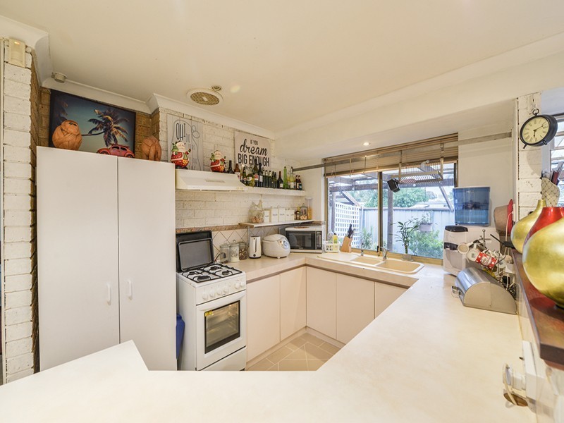 23 Bush Close, Beckenham WA 6107