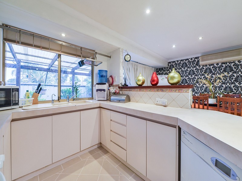 23 Bush Close, Beckenham WA 6107