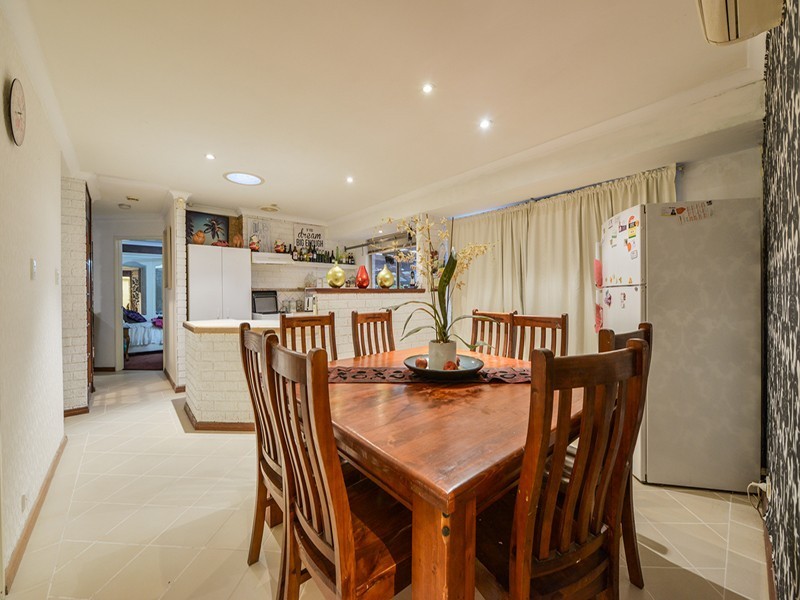 23 Bush Close, Beckenham WA 6107