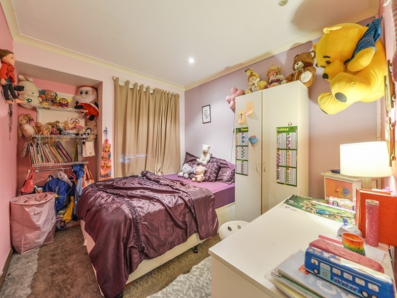 23 Bush Close, Beckenham WA 6107