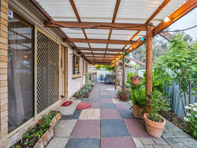 23 Bush Close, Beckenham WA 6107