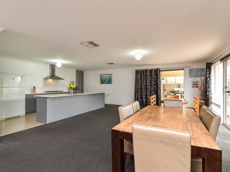 14 Pentecost Loop, Southern River WA 6110