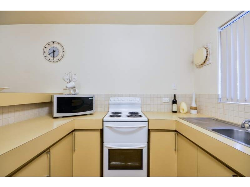 8/12 McMaster Street, Victoria Park WA 6100