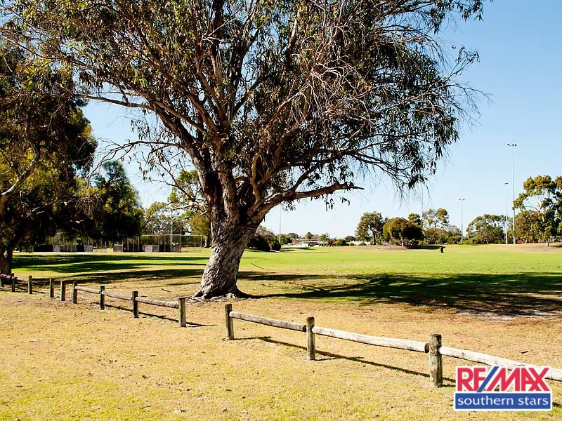 19 Dampiera Way, Ferndale WA 6148