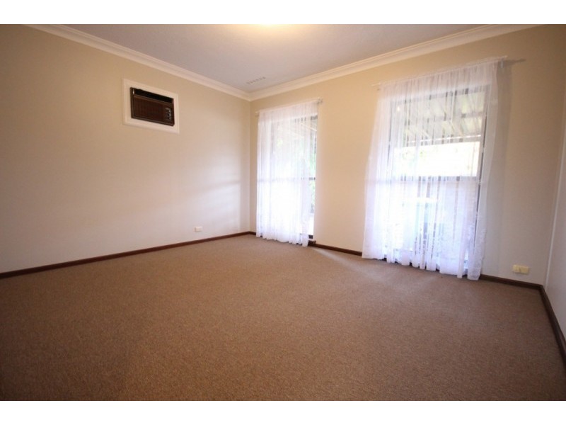 74 Galaxy Street, Beckenham WA 6107