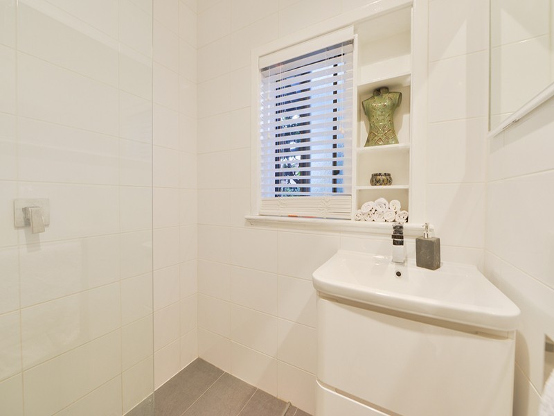 15 Andrews Road, Wilson WA 6107