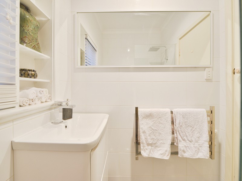 15 Andrews Road, Wilson WA 6107