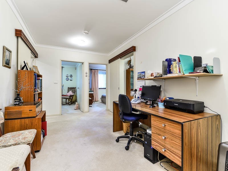 18 Parkhill Way, Wilson WA 6107