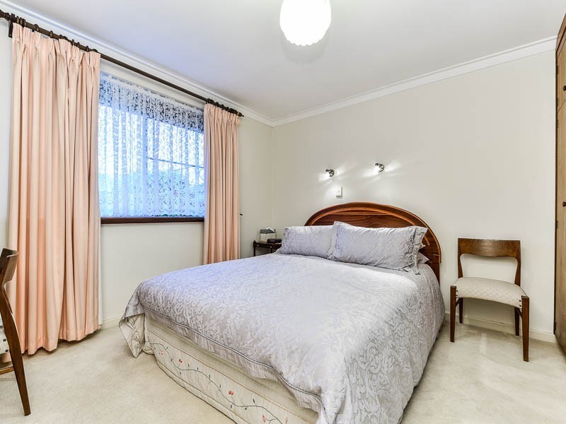 18 Parkhill Way, Wilson WA 6107